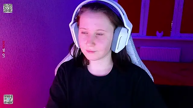 Snapshot of mon_lola chatting on 9, 2, 2026 mon lola online show from 9, 2, 2026