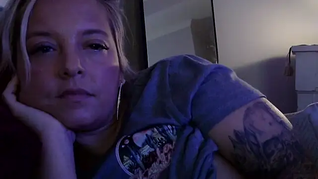 Snapshot of JennaLynn785 chatting on 19, 2, 2025 JennaLynn785 online show from 19, 2, 2025