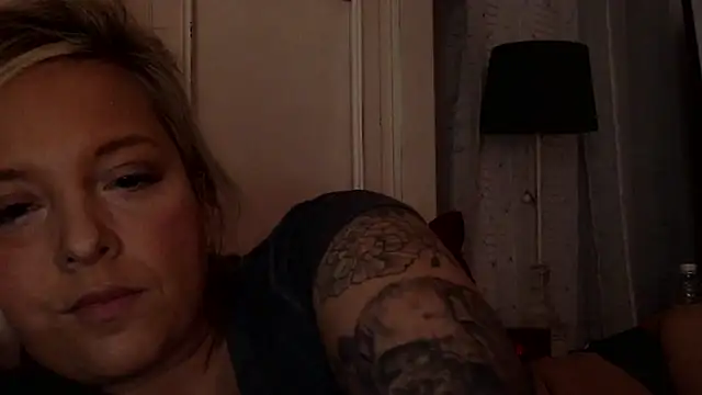 Snapshot of JennaLynn785 chatting on 21, 2, 2025 JennaLynn785 online show from 21, 2, 2025