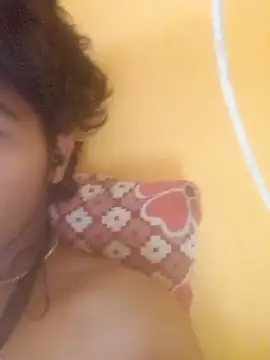 Snapshot of CosmicEmuu chatting on 16, 2, 2026 CosmicEmuu online show from 16, 2, 2026