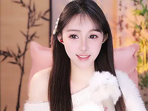 Summer-Momo online show from 12, 1, 2025