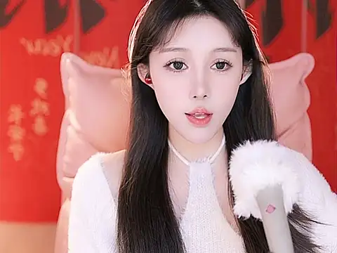 Summer-Momo online show from 25, 1, 2025