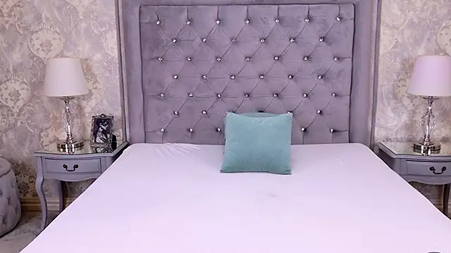 LexiRiley online show from 28, 10, 2025