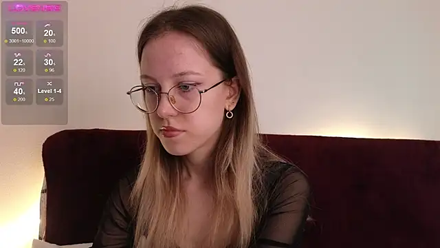 Snapshot of MaryBliss chatting on 5, 10, 2025 MaryBliss online show from 5, 10, 2025