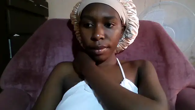 Snapshot of Hotdaily04 chatting on 14, 9, 2025 Hotdaily04 online show from 14, 9, 2025