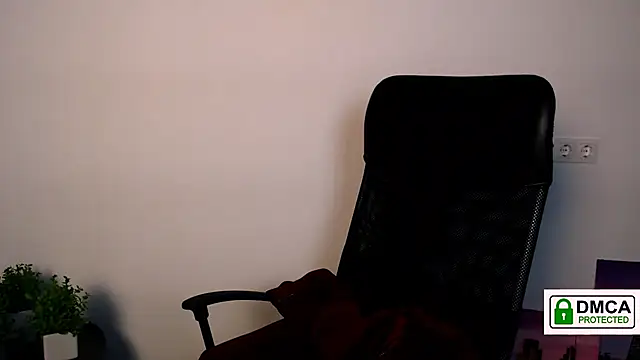 Lexi Jous online show from 8, 10, 2025