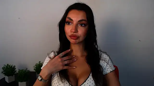 Lexi Jous online show from 28, 6, 2026