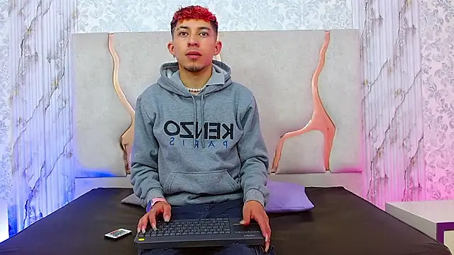 Snapshot of Axel_tay chatting on 2, 2, 2026 Axel tay online show from 2, 2, 2026