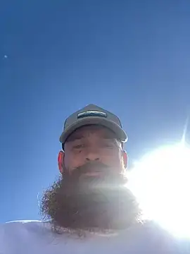 Snapshot of 32XRedBeard chatting on 31, 1, 2025 32XRedBeard online show from 31, 1, 2025