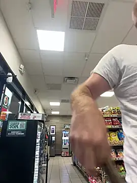 Snapshot of 32XRedBeard chatting on 11, 2, 2025 32XRedBeard online show from 11, 2, 2025