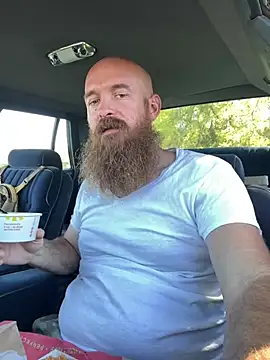 Snapshot of 32XRedBeard chatting on 6, 3, 2025 32XRedBeard online show from 6, 3, 2025