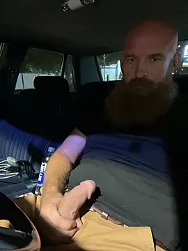 Snapshot of 32XRedBeard chatting on 11, 3, 2025 32XRedBeard online show from 11, 3, 2025