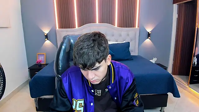 Tommy18   online show from 24, 2, 2026