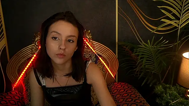 AnnaElys online show from 5, 2, 2025