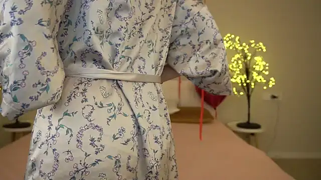 AnnaElys online show from 14, 2, 2025