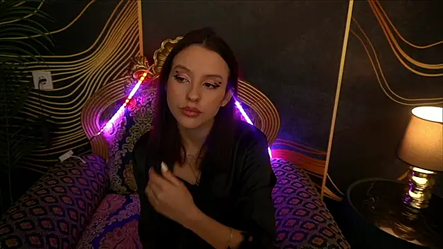 AnnaElys online show from 8, 3, 2025