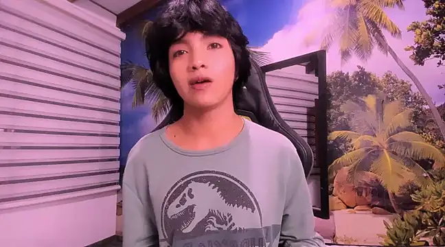 AllanYong18 online show from 20, 1, 2025