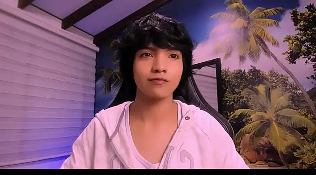 AllanYong18 online show from 23, 1, 2025