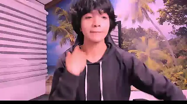 AllanYong18 online show from 31, 1, 2025