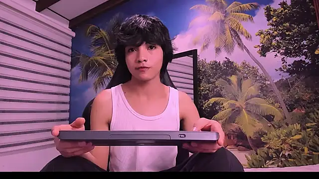 AllanYong18 online show from 2, 2, 2025