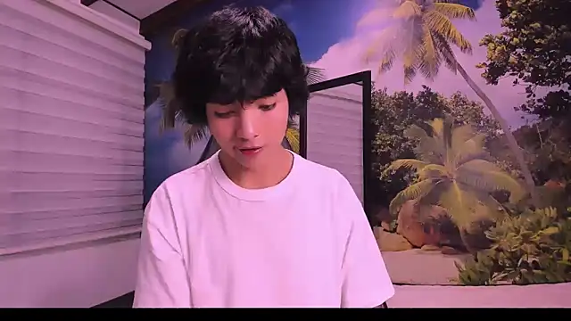 AllanYong18 online show from 8, 2, 2025