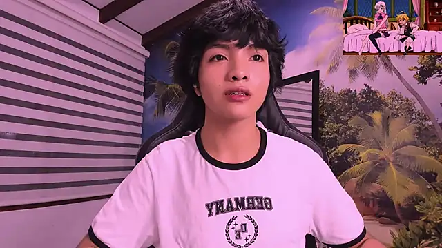 AllanYong18 online show from 20, 2, 2025