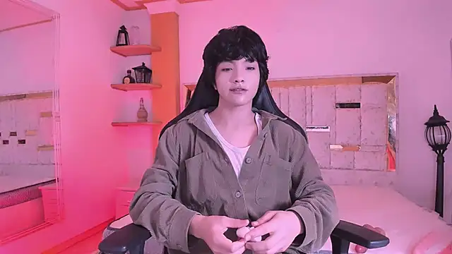 AllanYong18 online show from 3, 3, 2025