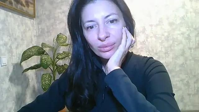 Snapshot of LissaBlossom chatting on 4, 10, 2025 LissaBlossom online show from 4, 10, 2025