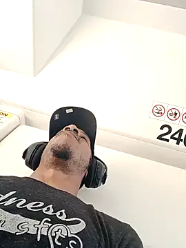 Snapshot of MrDaddyBbSnake chatting on 4, 10, 2025 MrDaddyBbSnake online show from 4, 10, 2025