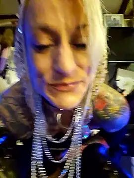 MissParadise40 online show from 4, 11, 2025