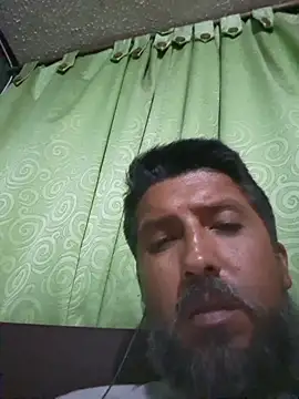 Snapshot of ElHades086 chatting on 22, 10, 2025 ElHades086 online show from 22, 10, 2025