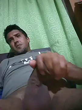 Snapshot of ElHades086 chatting on 29, 10, 2025 ElHades086 online show from 29, 10, 2025