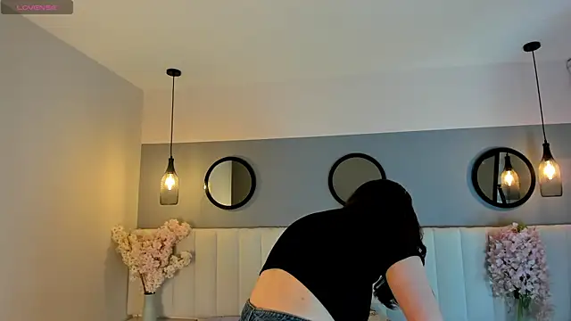 Snapshot of chelsea_bolton_ chatting on 5, 3, 2026 chelsea bolton online show from 5, 3, 2026