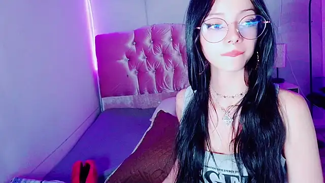 Snapshot of madison_oli chatting on 20, 2, 2025 madison oli online show from 20, 2, 2025