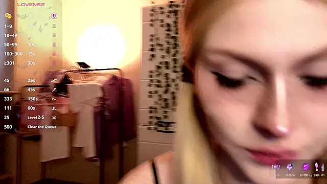 Snapshot of Emily__Mooree chatting on 10, 10, 2025 Emily Mooree online show from 10, 10, 2025