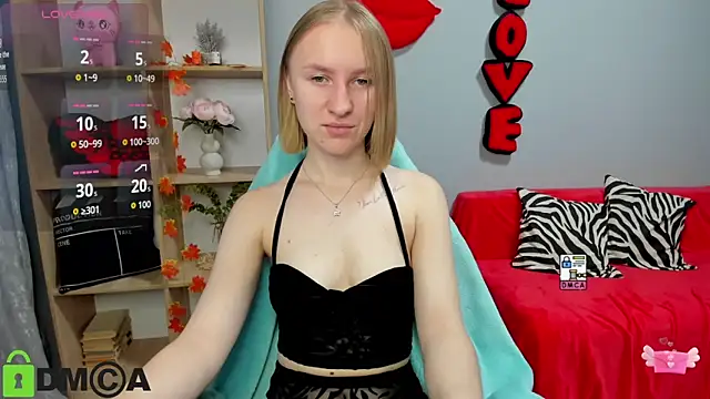 Snapshot of BeautyBlondy chatting on 13, 11, 2025 BeautyBlondy online show from 13, 11, 2025