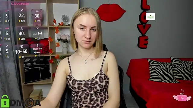 Snapshot of BeautyBlondy chatting on 21, 11, 2025 BeautyBlondy online show from 21, 11, 2025