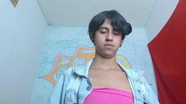 Snapshot of boysLittle chatting on 3, 3, 2025 boysLittle online show from 3, 3, 2025
