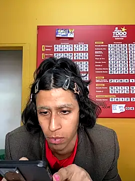 Snapshot of boysLittle chatting on 24, 9, 2025 boysLittle online show from 24, 9, 2025