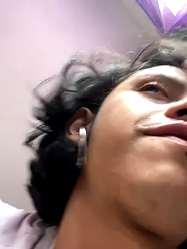 Snapshot of boysLittle chatting on 9, 10, 2025 boysLittle online show from 9, 10, 2025