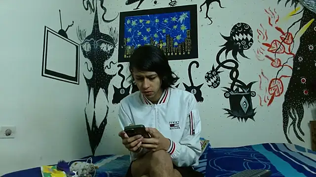 Snapshot of boysLittle chatting on 16, 10, 2025 boysLittle online show from 16, 10, 2025