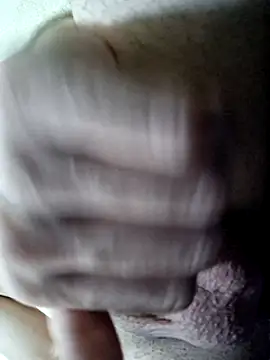 CSantiago01 online show from 10, 3, 2025