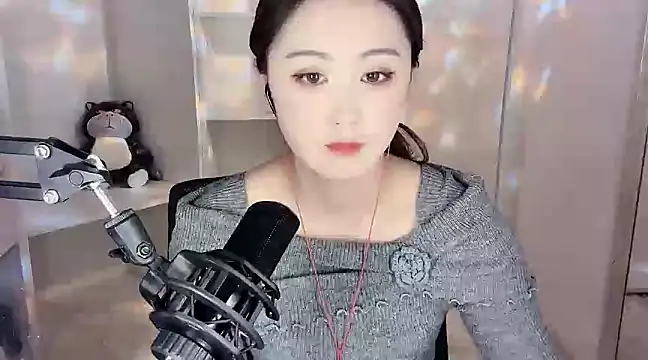 Snapshot of GUKL886 chatting on 12, 1, 2025 GUKL886 online show from 12, 1, 2025