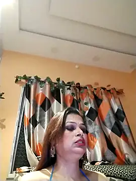 SANA-LEONI online show from 12, 5, 2026