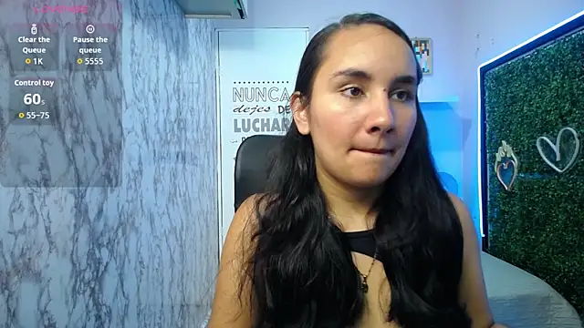 Snapshot of Maylin_horny19 chatting on 10, 9, 2025 Maylin horny19 online show from 10, 9, 2025
