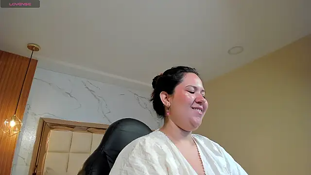 zoes milee online show from 19, 3, 2026