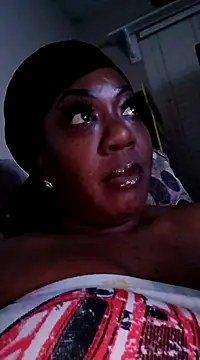 chocolatechipkukky85 online show from 5, 2, 2025