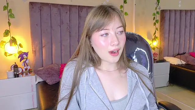 Dahlia Rousse online show from 6, 1, 2026