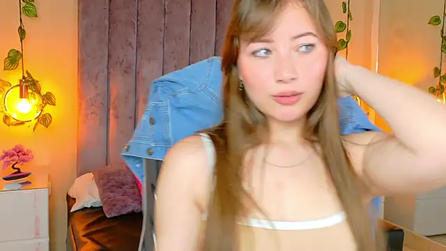 Snapshot of Dahlia_Rousse chatting on 6, 5, 2026 Dahlia Rousse online show from 6, 5, 2026
