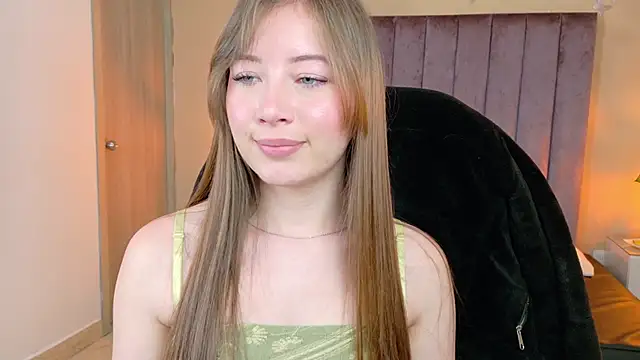 Snapshot of Dahlia_Rousse chatting on 19, 5, 2026 Dahlia Rousse online show from 19, 5, 2026